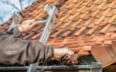 A Guide to Conventional and Seamless Gutter Maintenance