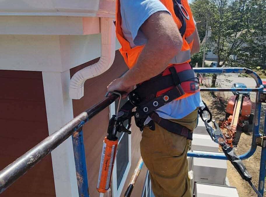 Seamless Gutter Contractor: What On-Site Roll-Forming Means for Quality